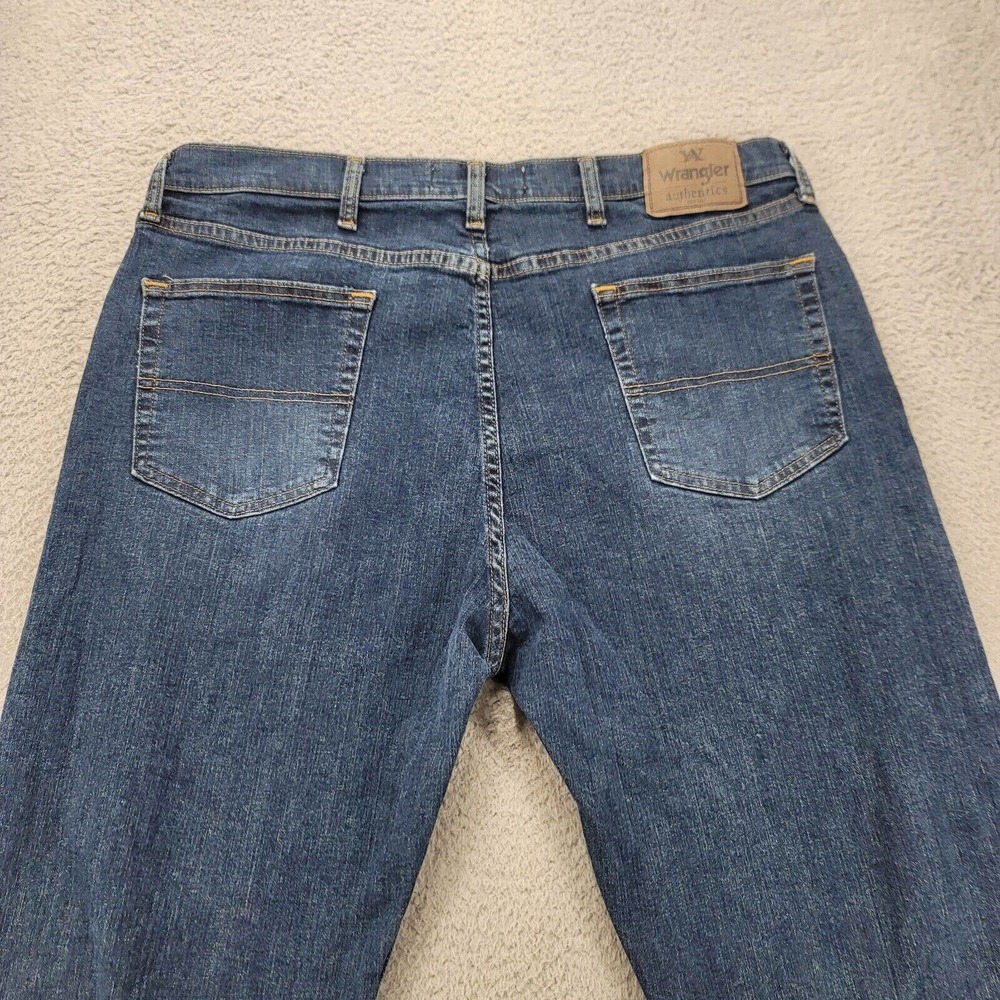 Wrangler Jeans Mens 38x30 Blue Denim ZM100TW Straight Fit Medium Wash - Picture 8 of 16